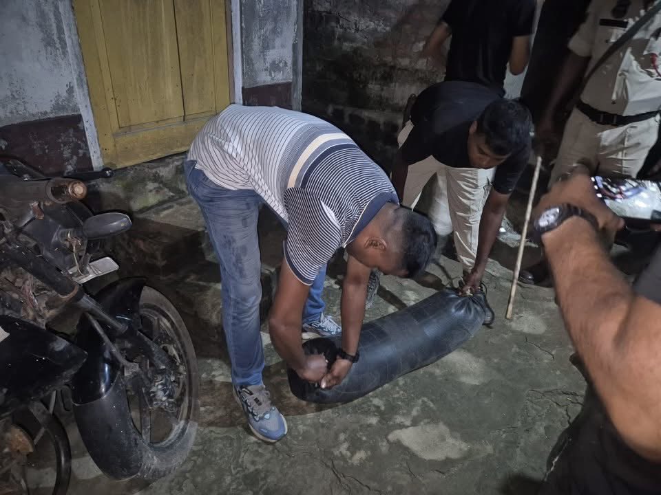 Dhubri Police (@dhubri_police) on Twitter photo Drive against illicit country liquor was conducted in Laokhuapar under Gauripur PS.
Total 300 litres illicit country liquor were destroyed.
#জনহিতজনসেৱাৰ্থে
#CommittedToServeAndProtect
<a href="/CMOfficeAssam/">Chief Minister Assam</a> <a href="/himantabiswa/">Himanta Biswa Sarma</a> <a href="/DGPAssamPolice/">DGP Assam</a> <a href="/HardiSpeaks/">Hardi Singh</a> <a href="/assampolice/">Assam Police</a> Drive against illicit country liquor was conducted in Laokhuapar under Gauripur PS.
Total 300 litres illicit country liquor were destroyed.
#জনহিতজনসেৱাৰ্থে
#CommittedToServeAndProtect
<a href="/CMOfficeAssam/">Chief Minister Assam</a> <a href="/himantabiswa/">Himanta Biswa Sarma</a> <a href="/DGPAssamPolice/">DGP Assam</a> <a href="/HardiSpeaks/">Hardi Singh</a> <a href="/assampolice/">Assam Police</a>