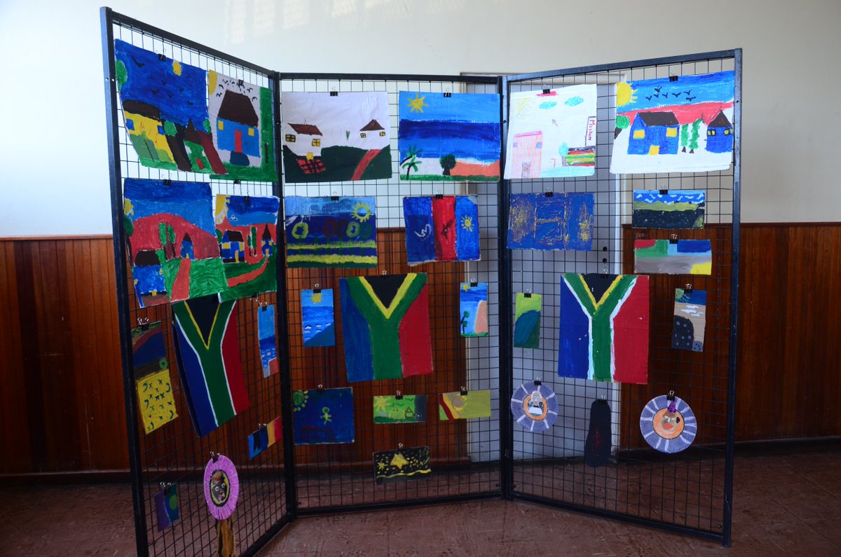 CityofCT's tweet photo. The Cityβs Community, Arts and Culture Development Department hosted various classes and exhibitions for aspiring young artists over the past seven months. The final event took place on Monday, 30 June 2025.
See: https://t.co/xXcu44TuqL
#CTNews #CommunityServicesandHealth https://t.co/hLYh66ryKb