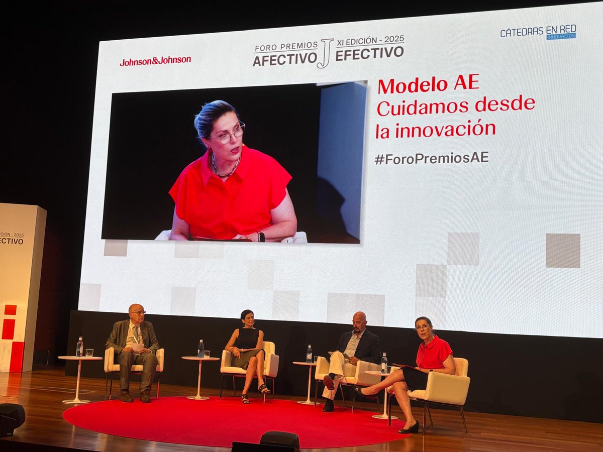 JNJInnovMedES's tweet photo. ¡Arrancamos la XI edición del #ForoPremiosAE! 🎉

Nuestra directora general, María Fernanda Prado, inaugura este emocionante evento junto a otros expertos y representantes del ecosistema sanitario: 

🔹Césa Pascual, Consejero de Salud de @cantabriaes. 
🔹Boi Ruiz, Director del Aula de Innovación en Política Sanitaria de la @UICBarcelona y presidente del Jurado de los Premios AE.
🔹@RaquelYotti, comisionada del PERTE para la Salud de Vanguardia. @CienciaGob.

https://t.co/dEZMyBr5to