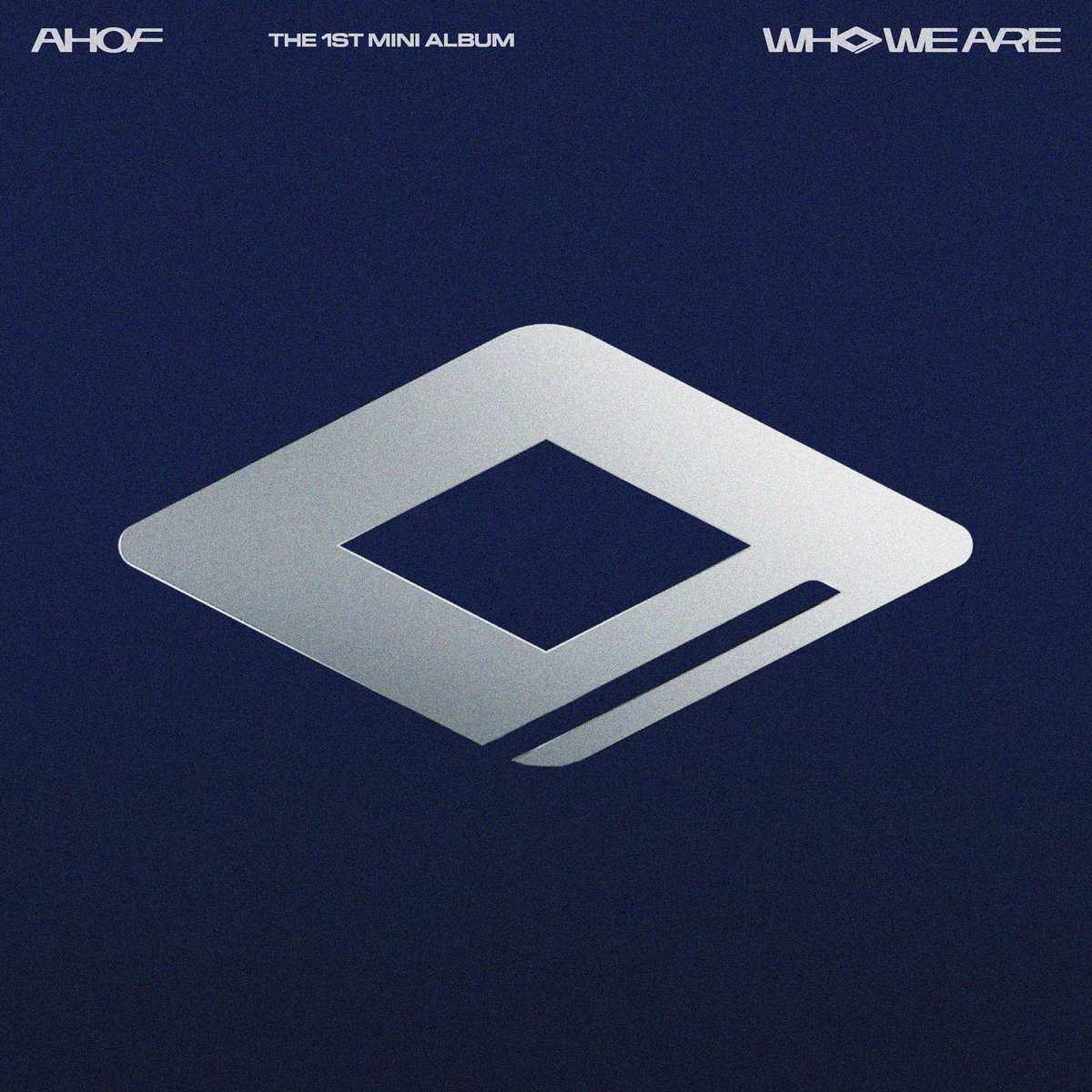 AHOF_official's tweet image. [📢] AHOF의 1ST MINI ALBUM [WHO WE ARE]이 발매되었습니다 🎶

지금 바로 각종 음원 사이트에서 만나보세요 🎵

🎧Melon &amp;gt; bit.ly/4keAsv5
🎧Genie &amp;gt; bit.ly/4lBt7qM
🎧Bugs &amp;gt; bit.ly/4483Iiu
🎧FLO &amp;gt; bit.ly/3I50un9
🎧VIBE &amp;gt; bit.ly/4lglSVu…