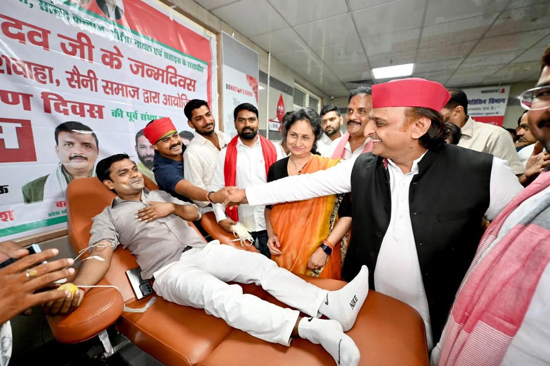 Happy birthday bhaiya and many  returns of the day.