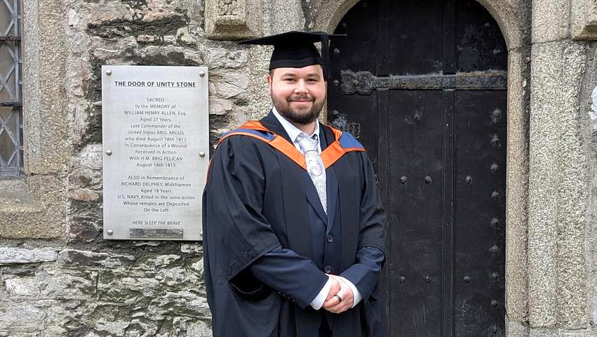 PlymUni's tweet image. Graduate’s research contributes to new study into air pollution levels in and around Derriford Hospital 🫁 😷plymouth.ac.uk/news/graduates…