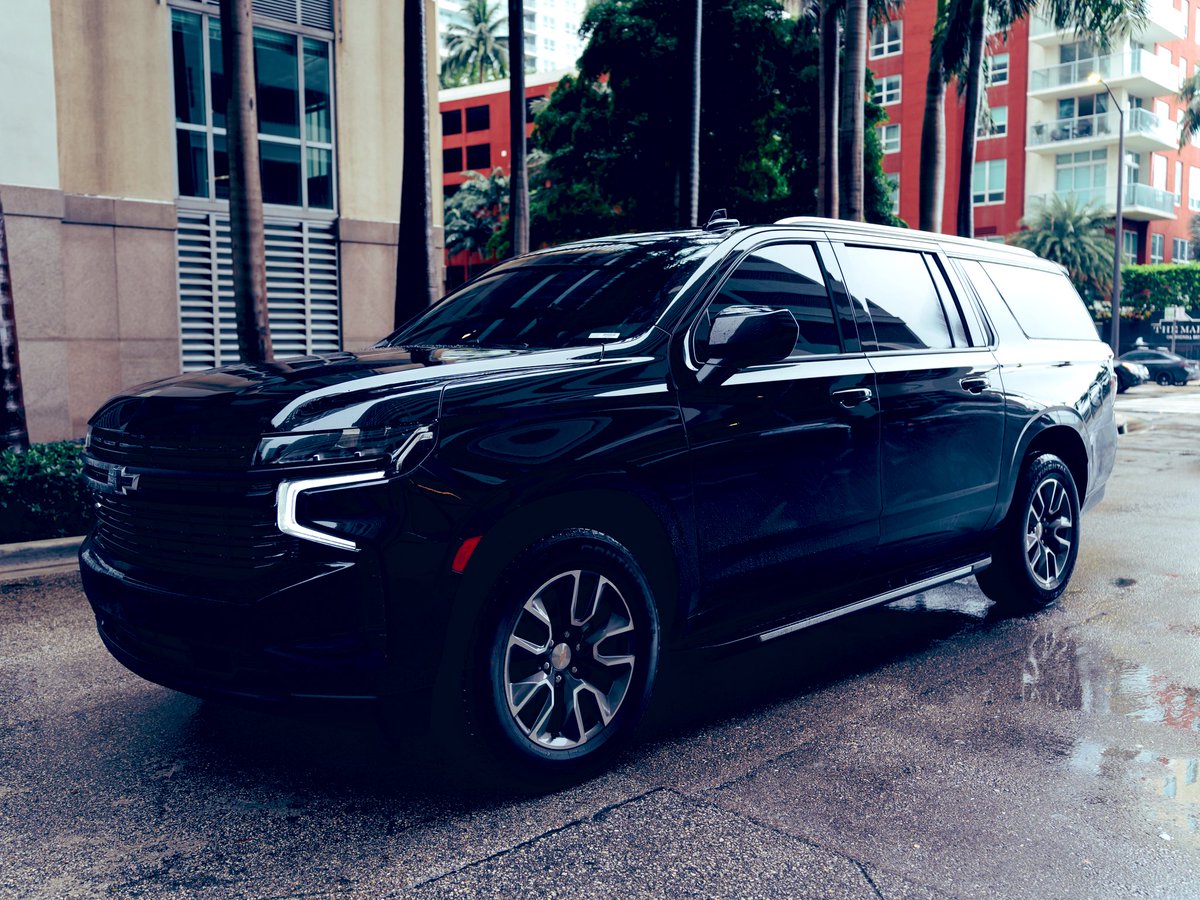 LTGMIAMI's tweet photo. Black Car Service. Who Drives You ? https://t.co/Os3GHJYDvk