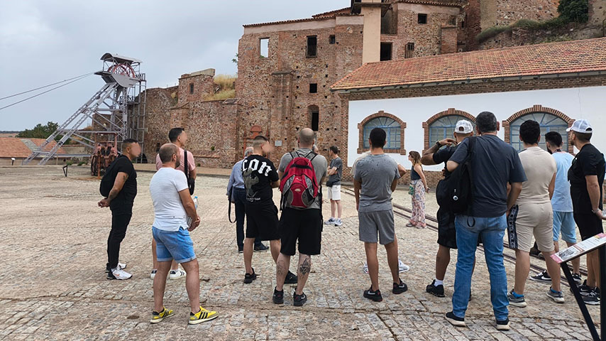 La UCLM programa una visita cultural al Parque Minero de Almadén para internos de Herrera de la Mancha.
Organizada por el Programa de Divulgación de Ciencia en Prisión de la Universidad regional, en colaboración con Instituciones Penitenciarias.
uclm.es/noticias/notic…