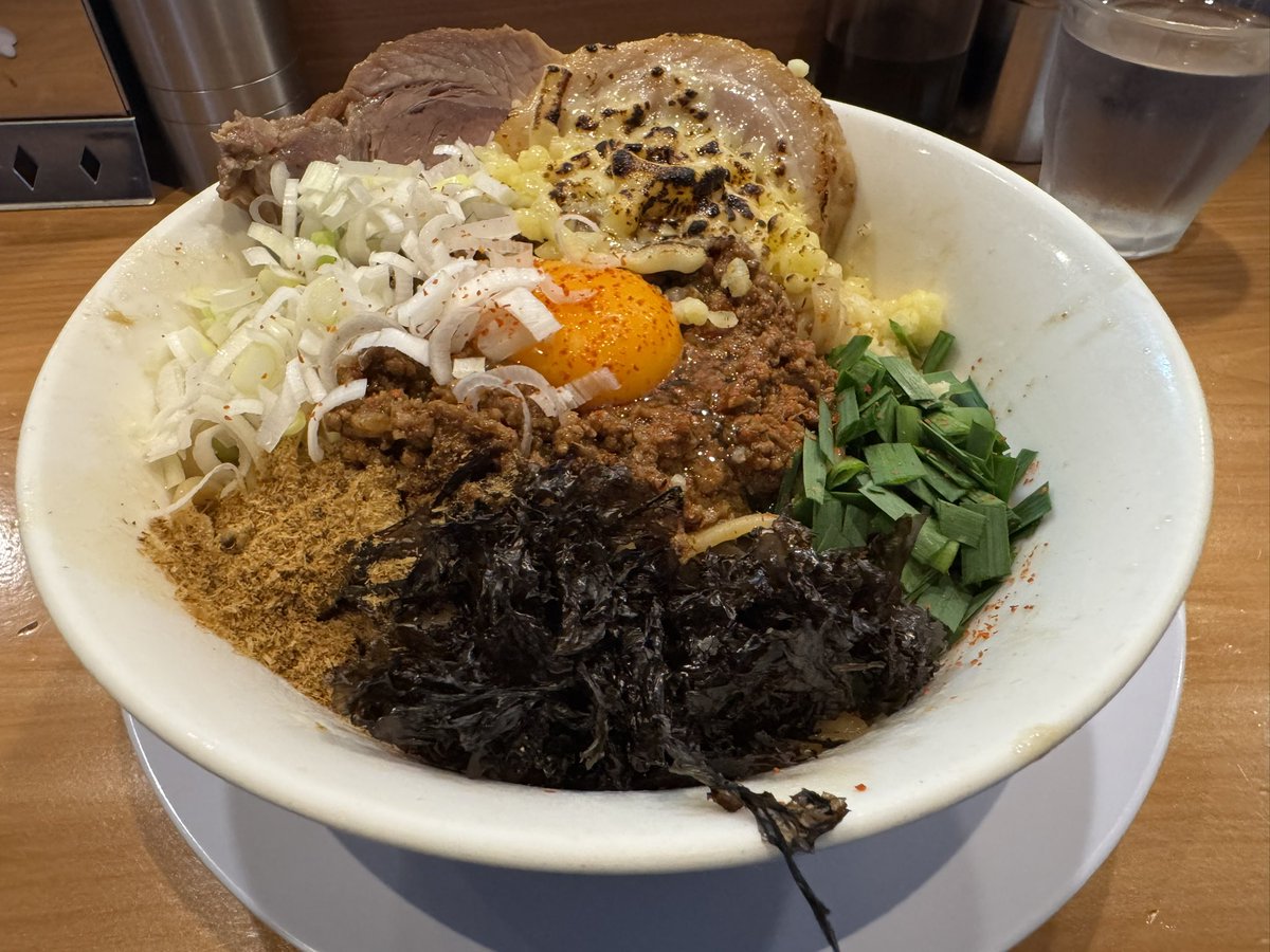 初の限定メニュー。

ほん田東十条店は店員の対応も最高だしラーメンも美味い😋

台湾そば美味すぎる！
#東十条　#ほん田東十条　#ほん田