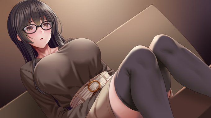 黒髪巨乳女子大生 