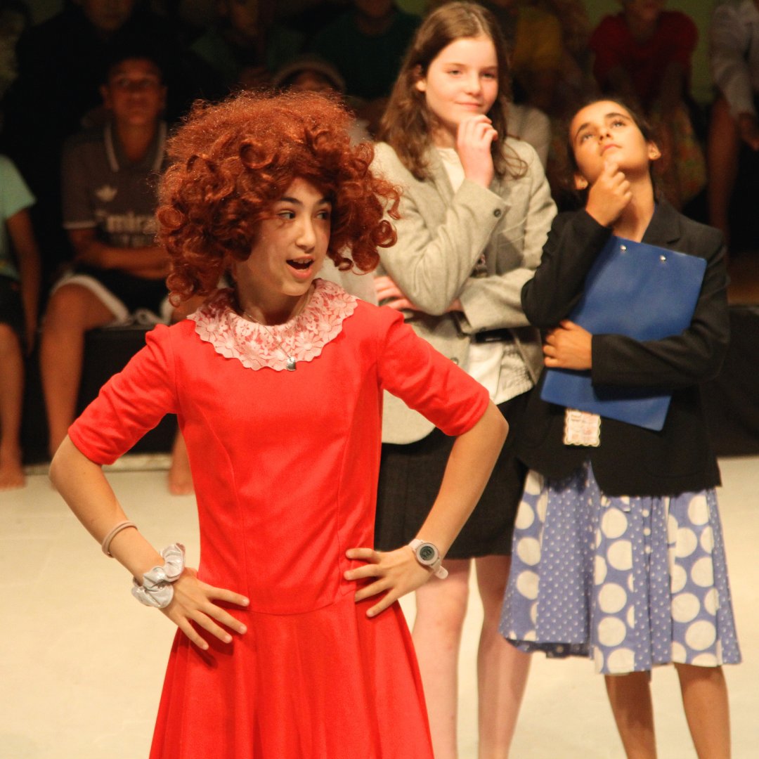🎭 Last week our Y6 students finished their Primary School career with an incredible show, featuring many famous plays, from Oliver, to The Wizard of Oz, to Les Misérables. It was a wonderfully creative project, that they incredibly pulled off in less than 10 days!