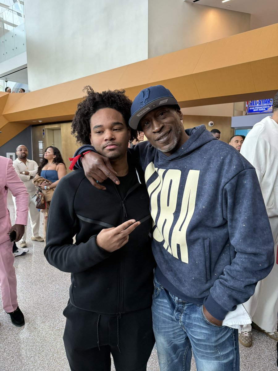 castlestacey6's tweet photo. Happy Born Day my guy @morequent!! Love you son!! I pray the world returns a small portion of that GREAT ENERGY you constantly put out! keep being the dope soul you are....it truly is a pleasure and an honor to be your Dad!! 🎉🎂❤️💯🙏🏽 #year25loading https://t.co/E2QzYvuElC