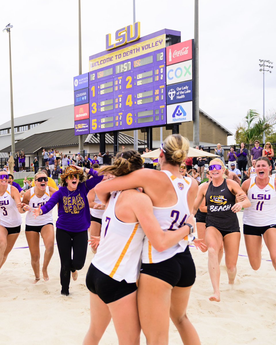 LSUBeachVB's tweet image. Missing Beach Season? Us Too😔
…here are some hugs to cheer you up😁🫂🥰