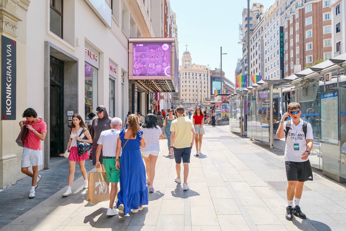 Melissa & Chris Bruntlett tweet media