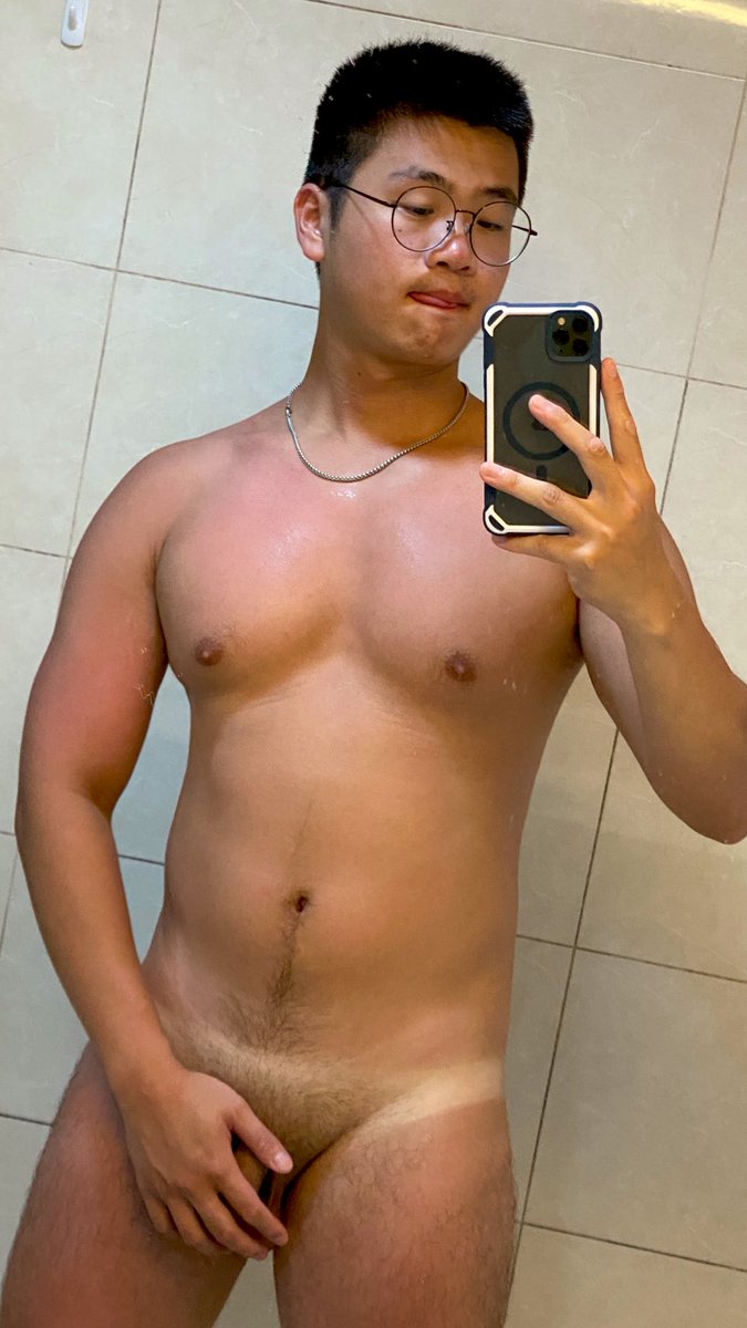 曬太紅
內褲痕變得好明顯