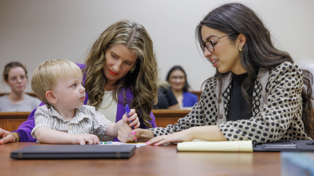 UNLCCFL's tweet image. New center will address rural attorney shortage and support Nebraska children. Learn more: ow.ly/8zpm50Wj4Yi #ChildWellbeing #UNL #NELaw