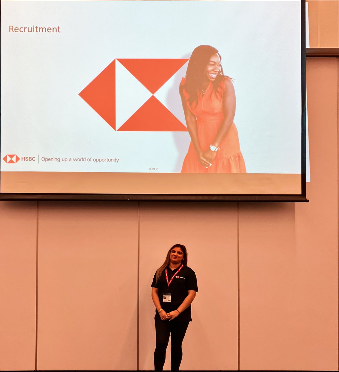 We had the privilege of hosting HSBC’s Strategic Implementation Team at Waverley. Over 60 Year 10 students engaged in a motivating Careers and Employability workshop. We extend our gratitude to Miss Kaur-Dillon and alumna Mrs. Ahmed for sharing her journey from Waverley to HSBC