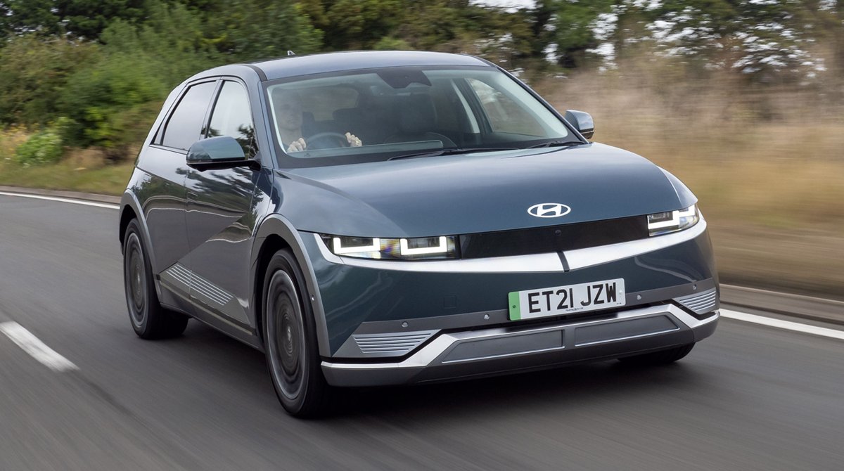 Auto Express tweet media