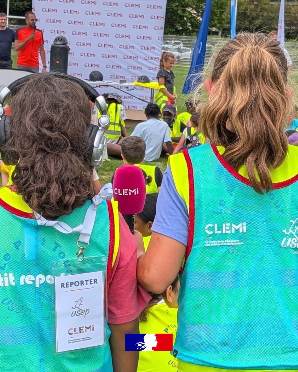 LeCLEMI's tweet image. 🚴Ce 26 juin, Auch accueillait une étape du P'tit Tour @usepnationale
Les élèves de 3 écoles de la ville ont pu participé à des ateliers d'#EducMédiasInfo animés par le CLEMI.
Webradio et interviews : ils sont prêts à être reporters pour le Tour de France, les 16/07 et 17/07 !