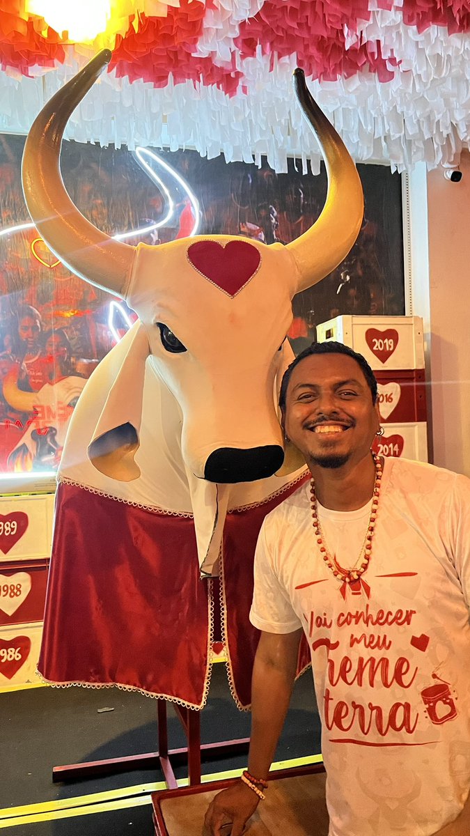 De ontem, bebinho, mas mega feliz. Todo mundo é mais feliz no #garantido. Ganhamos POHA!