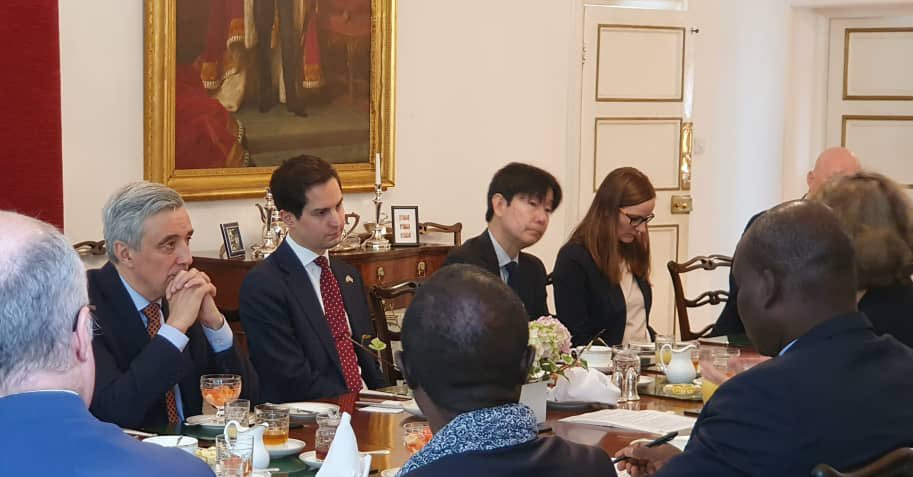 UK_AfricanUnion's tweet image. 🇬🇧Deputy Ambassador @LukeBullock was delighted to host @UNHumanRights Assistant Secretary-General Ilze Brands Kehris and international partners to discuss collaboration in support of @UN and @_AfricanUnion peace missions.
Thanks to 🇪🇺🇩🇰🇩🇪🇮🇪🇯🇵🇸🇮🇸🇪🇨🇭for their valued insights 🌍