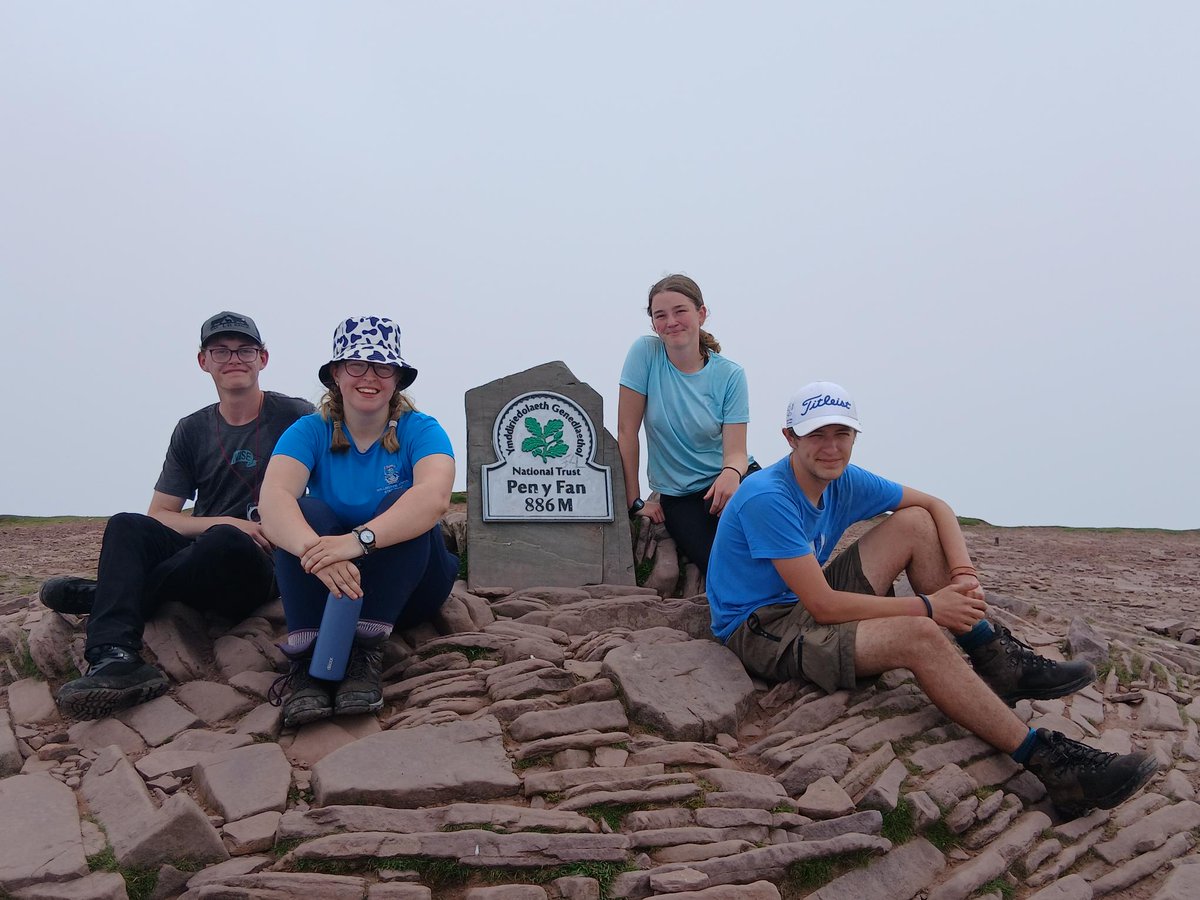 🏅 25 pupils have completed their Gold DofE expedition in the rugged Brecon Beacons - over 80km in 4 days!

Scorching heat, steep climbs &amp; chest-high bracken (aka the “Bracken Beacons”) didn’t stop them. 💪

Well done to this incredible team! 👏

#DofE #GoldAward #BreconBeacons