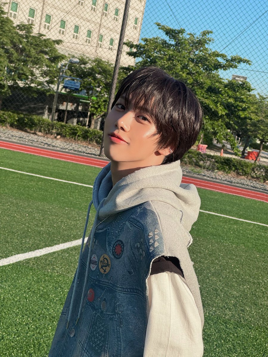 AHOF_official's tweet image. DEBUT 🥳

#AHOF #아홉
#WOONGKI #차웅기