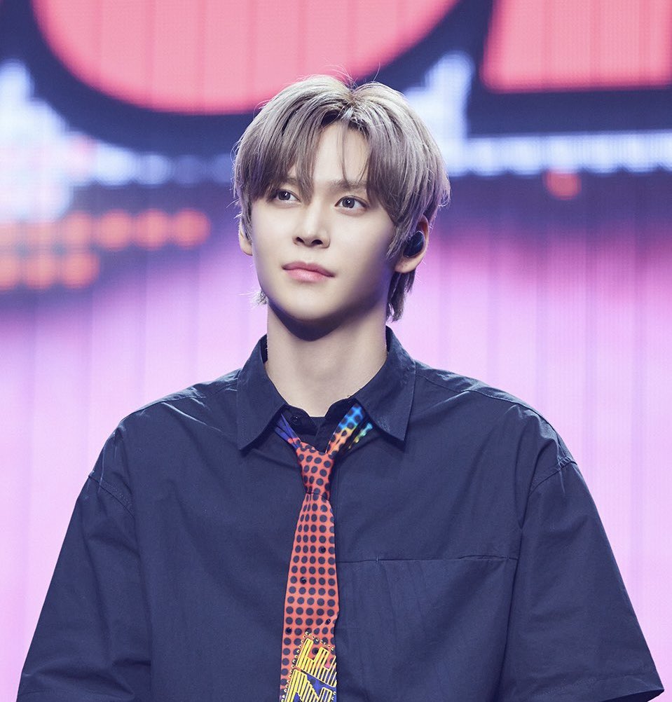 tglsvn_EUNSEOK's tweet image. Happy 3 years, Eunseok! I know you’ve worked hard to make this concert happen, so let’s create more memories together. I hope you enjoy every moment, get more chances to shine. Be confident cause BRIIZE are always by your side. 

#3YearsWithEunseok
#은석아_루키즈공개_3주년축하해