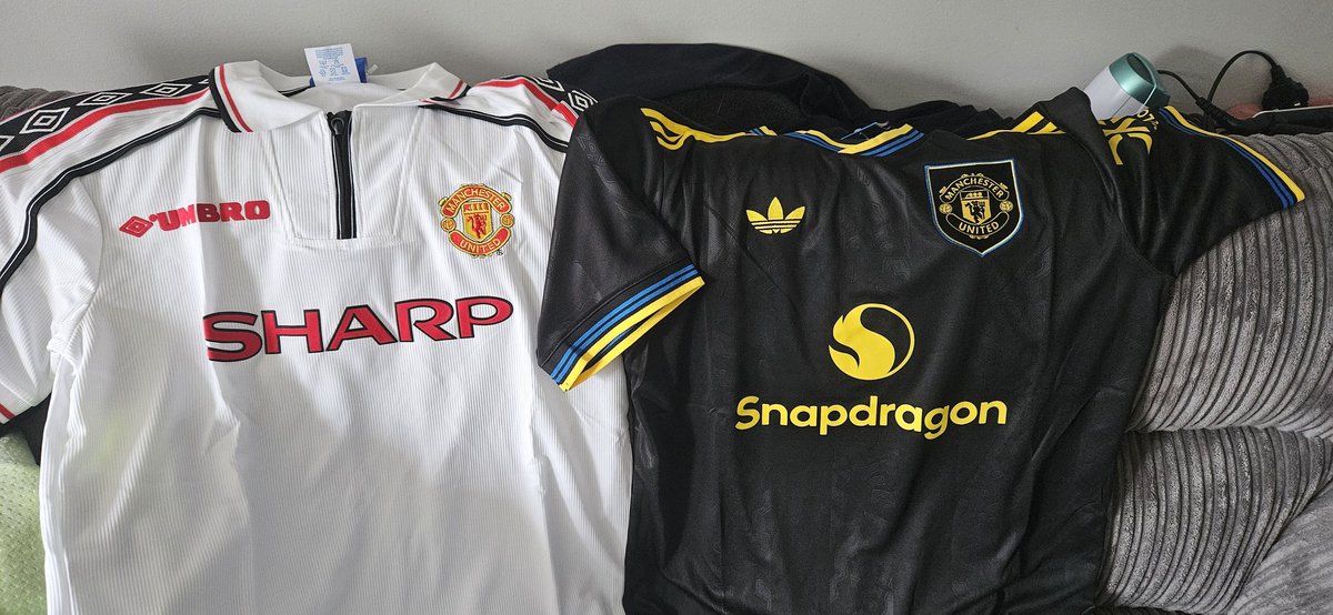 Love getting home to a few new shirts 😍😍😍
<a href="/Glazeroutjersey/">GlazerOut Jerseys</a> 👌🏻👌🏻