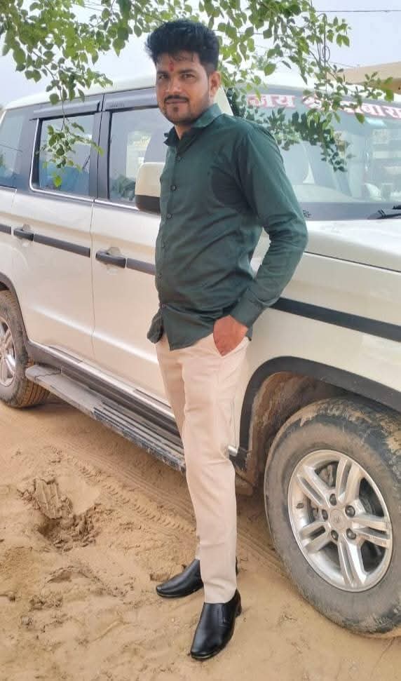 DinDayal Jat (@ddjat07) on Twitter photo मेरे गाँव का ये भाई परमेश्वर बाबल अहमदाबाद में काम करता है कल दिनांक 30/06/25 वहीं पर अपने काम से हॉस्पिटल जाने के लिए निकला था जो अभी तक वापस नहीं लौटा है जिस किसी को भी कहीं दिखे तो सूचना जरूर देशेयर जरूर करें
परिवार वाले बहुत परेशान हैं
86963 84037
9828162638
<a href="/GUDDA_CHOUDHARY/">🕊️⃝⃝🇬uddu 𝒞𝒽𝑜𝓊𝒹𝒽𝒶𝓇𝓎 🦅</a> मेरे गाँव का ये भाई परमेश्वर बाबल अहमदाबाद में काम करता है कल दिनांक 30/06/25 वहीं पर अपने काम से हॉस्पिटल जाने के लिए निकला था जो अभी तक वापस नहीं लौटा है जिस किसी को भी कहीं दिखे तो सूचना जरूर देशेयर जरूर करें
परिवार वाले बहुत परेशान हैं
86963 84037
9828162638
<a href="/GUDDA_CHOUDHARY/">🕊️⃝⃝🇬uddu 𝒞𝒽𝑜𝓊𝒹𝒽𝒶𝓇𝓎 🦅</a>
