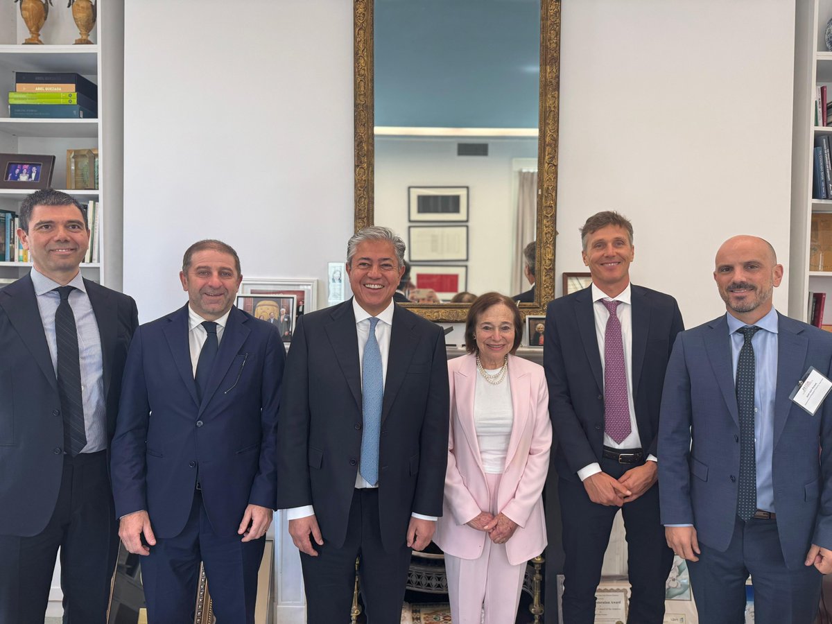 On June 30, AS/COA was honored to host the governor of the Argentine province of Neuquen (<a href="/GobProvinciaNqn/">Gobierno de la Provincia del Neuquén</a>), <a href="/Rolo_Figueroa/">Rolo Figueroa</a>, for a private breakfast with our members. The governor shared his vision for Neuquen as a dynamic and growing engine for Argentina’s economy, highlighting