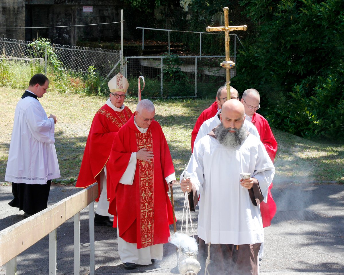 Sanctuaire Notre-Dame de Lourdes tweet media