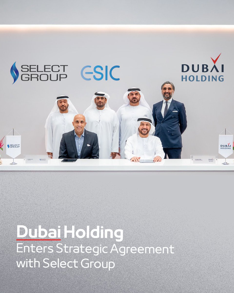 Dubai Holding (@dubaiholding) on Twitter photo We are pleased to announce the signing of a strategic agreement with <a href="/selectgroupuae/">Select Group</a> to deliver transformative projects at Palm Jebel Ali and <a href="/d3Dubai/">Dubai Design District</a>. A step forward in shaping Dubai’s future.
Full press release: dubaiholding.com/en/media-hub/p…
#DubaiHolding We are pleased to announce the signing of a strategic agreement with <a href="/selectgroupuae/">Select Group</a> to deliver transformative projects at Palm Jebel Ali and <a href="/d3Dubai/">Dubai Design District</a>. A step forward in shaping Dubai’s future.
Full press release: dubaiholding.com/en/media-hub/p…
#DubaiHolding