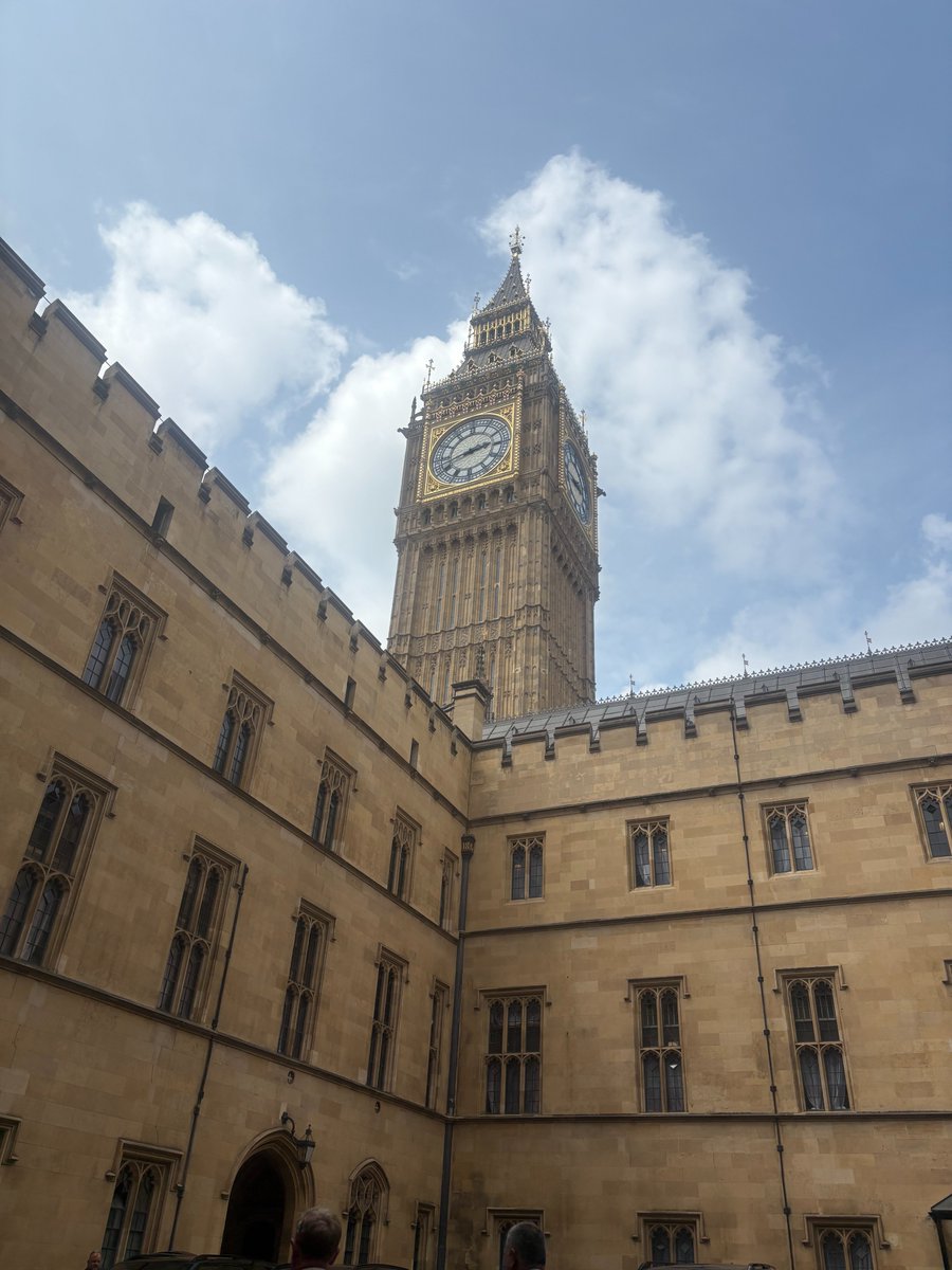 LifeSciencesUTC's tweet image. Y12 student Millie recently had the opportunity to shadow legal professionals and leading figures in human rights and inquests law in the Houses of Parliament as part of the ongoing campaign for the enactment of Hillsborough Law.

Read more: lifesciencesutc.co.uk/millie-visits-…