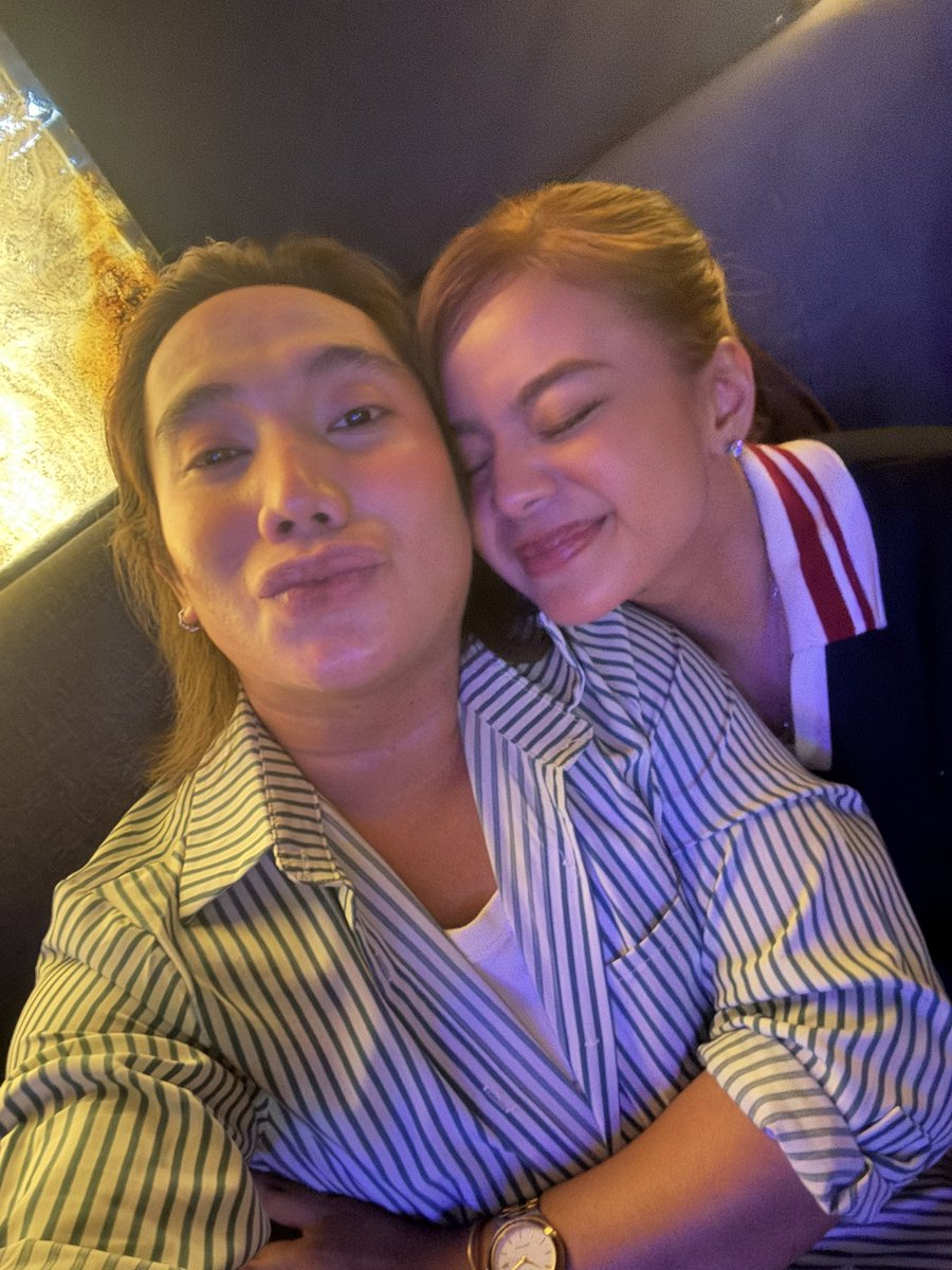 soooooomiloo's tweet image. We love you @biancadeveraa !!!! @micodelrosario