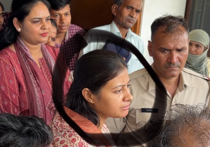 ManojRaghavDsa's tweet photo. दौसा में चल रही धर्मांतरण की गतिविधियों में संलिप्तता के मामले में एवं भ्रष्टाचार के प्रकरण में निलंबित चल रही बीडीओ सुश्री जीनू को राजस्थान सरकार को तुरंत बर्खास्त करना चाहिए।@RajCMO @BhajanlalBjp @Bhajanlalofc @PMOIndia https://t.co/5lVuxcMOm6