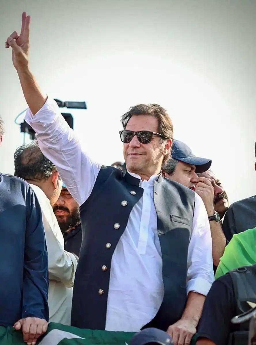 Sher Afgun (@sherafgunpk) on Twitter photo Imran Khan ki rehai is qaum ke dil ki dhadkan hai.
#باہر_نکالو_خان_ہمارا
<a href="/TeamiPians/">Team Insafians 𝗣𝗼𝘄𝗲𝗿</a> Imran Khan ki rehai is qaum ke dil ki dhadkan hai.
#باہر_نکالو_خان_ہمارا
<a href="/TeamiPians/">Team Insafians 𝗣𝗼𝘄𝗲𝗿</a>