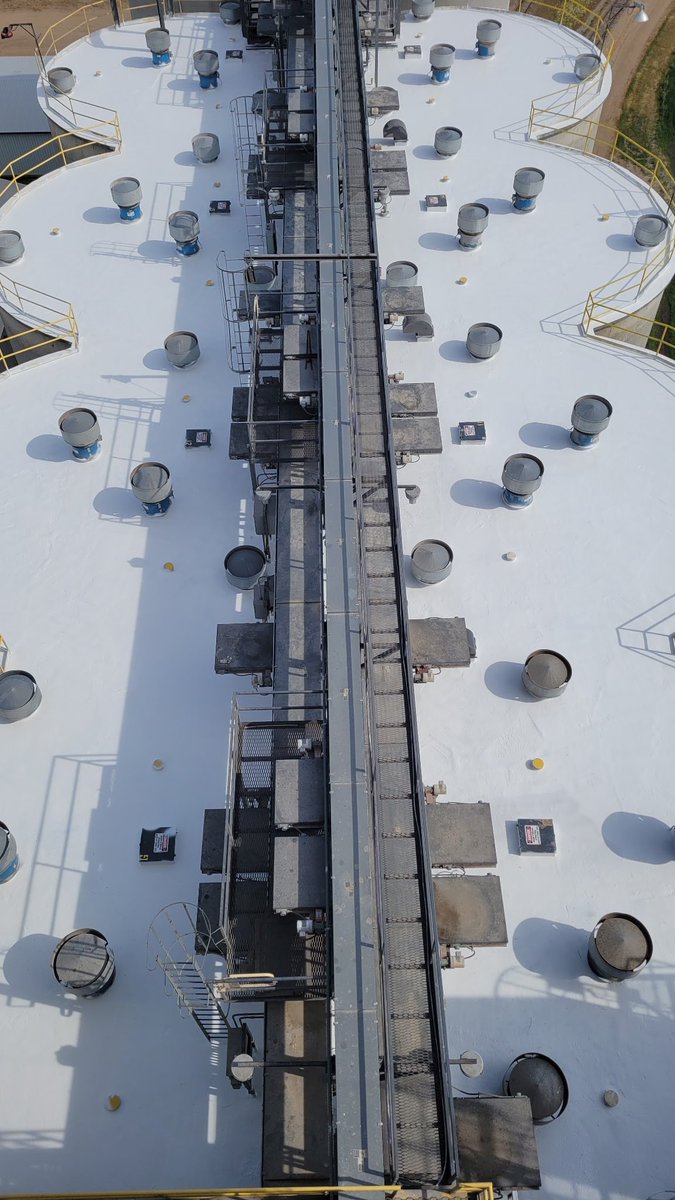 Roof upgrade in Norwich, ND with Topps Products &amp; Central States HydroSeal 💪 

Durable, all-climate, waterproof &amp; energy-saving! ✅

Shop our coatings and repair products at toppsproducts.com 

#toppsproducts #roofing #coolroofs #crrc #topps #roofers