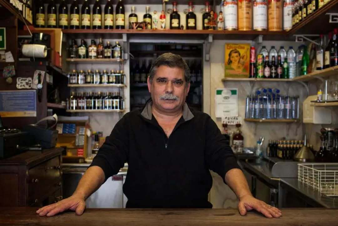 One of Lisbon’s oldest venues for ginjinha, sour cherry liquor, Ginjinha Sem Rival, is being threatened with eviction. We’d hate to see this venue, opened in 1890, disappear. If you agree, please join the demonstration that’s being organized on July 5: hubs.la/Q03vqYkG0