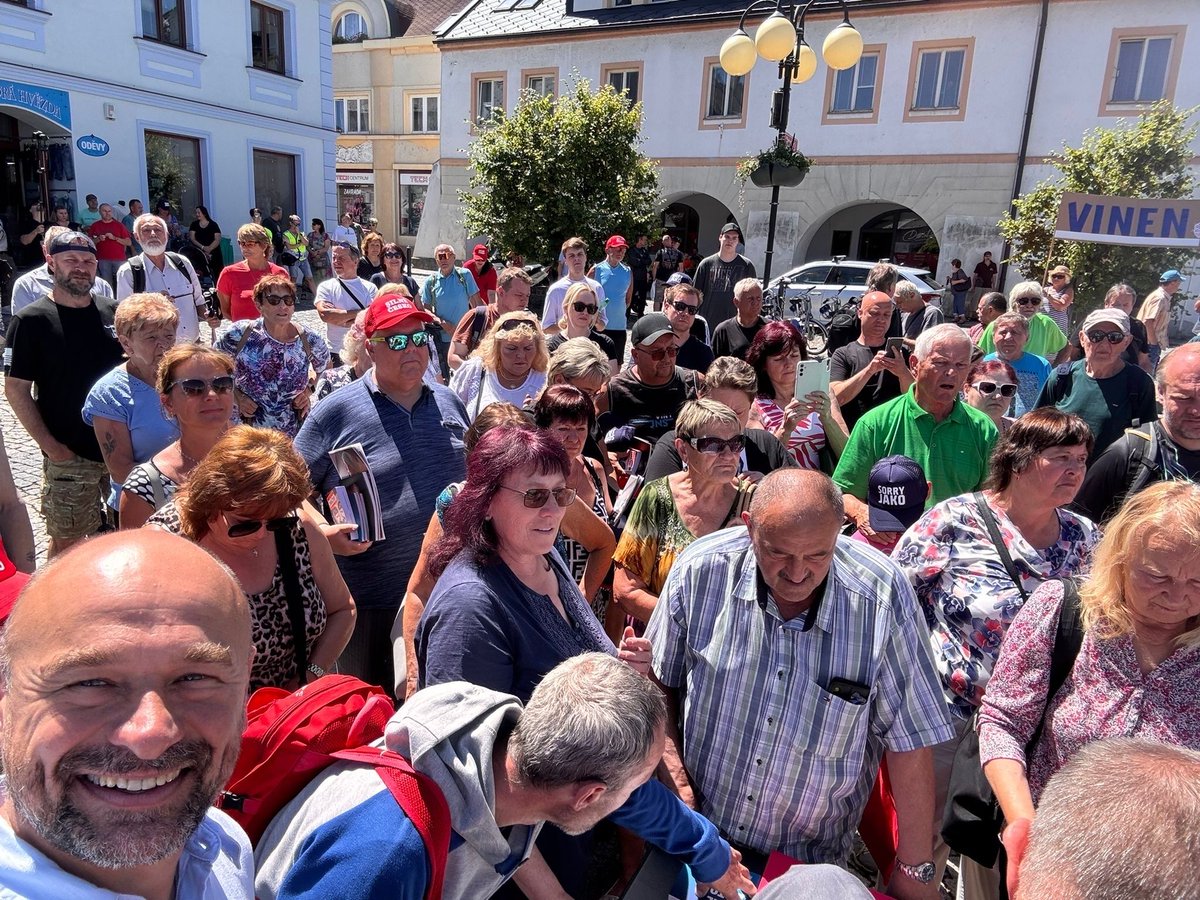 Nechceme poslouchat sliby, chceme vidět výsledky. V kostce hlavní sdělení, které si z dnešních setkáních s Vámi odnášíme.

Na podzim rozhodnete vy. A my budeme připraveni 👍