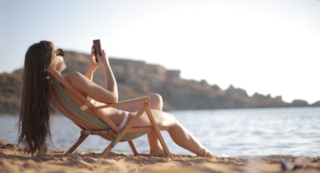 ☀️ While you're making amazing summer memories, remember - phones can easily break or fall into water during all those exciting summer adventures.
Learn how to ensure your photos and videos are safe, no matter what happens to your device 💪
koofr.eu/blog/posts/don…