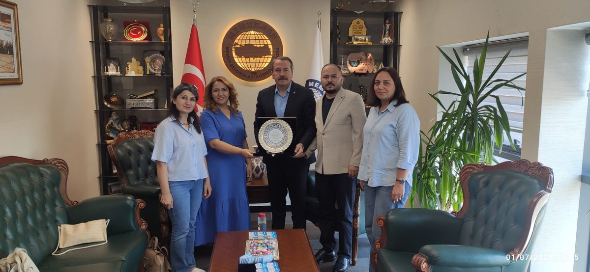 Bilişim Teknik Eğitimcileri Derneği olarak, Eğitim-Bir-Sen Genel Başkanı Sayın Ali YALÇIN’ı ve Genel Sekreter Sayın Talat YAVUZ’u ziyaret ettik. Misafirperverlikleri ve destekleri için kendilerine teşekkür ediyorum.
<a href="/_aliyalcin_/">Ali YALÇIN</a> <a href="/talatyavuz29/">Talat YAVUZ</a>