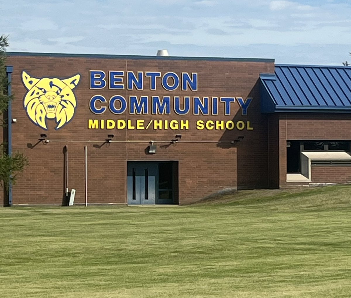 Robert S Libolt (@rlibolt) on Twitter photo 1st official day at Benton Community!
Honored and humbled to be part of this incredible district. Excited to begin this new journey with amazing students, staff, and families. Let’s go!
<a href="/SPfiffner/">Shawn Pfiffner</a>
#BobcatCountry #NewBeginnings 1st official day at Benton Community!
Honored and humbled to be part of this incredible district. Excited to begin this new journey with amazing students, staff, and families. Let’s go!
<a href="/SPfiffner/">Shawn Pfiffner</a>
#BobcatCountry #NewBeginnings