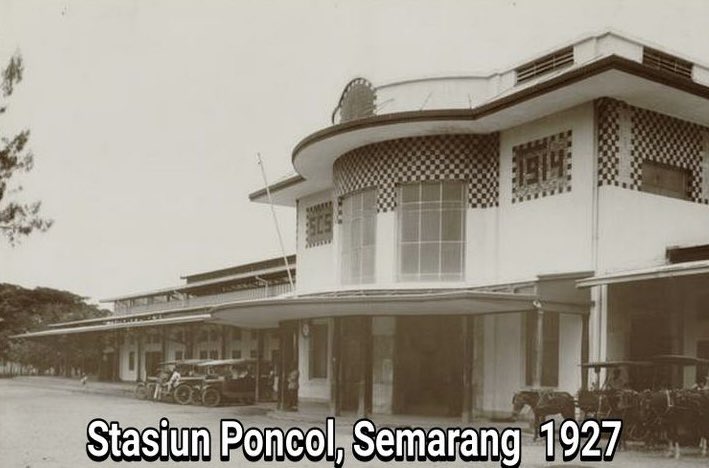 GustiGina's tweet photo. MERINDING! Di Jawa Tengah ada stasiun angker yang masih aktif sampai sekarang. Dibangun sejak zaman Belanda dengan desain sederhana dan fungsional, Stasiun ini ternyata menyimpan banyak kisah kelam yang bikin merinding di balik tembok tuanya “Stasiun Poncol “

A Thread https://t.co/d8HkdO1Xmt