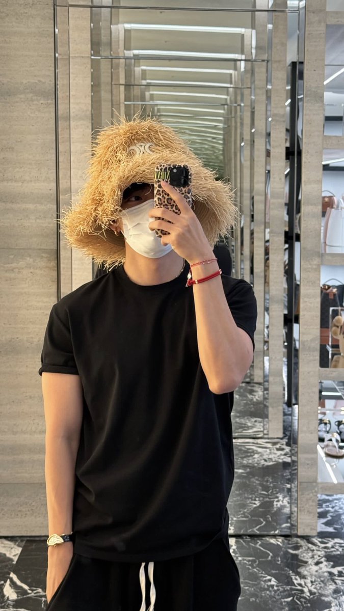 -vic ARIRANG da silva vai se matar ⊙⊝⊜ tweet media