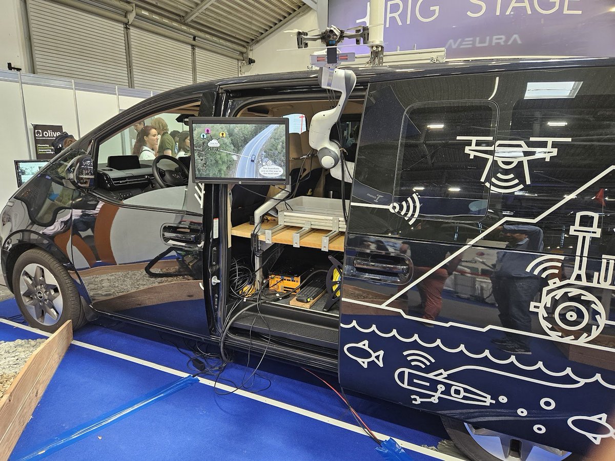 halftermeyer's tweet image. #automatica  Drone launched from a van using a robotic arm. Project by Lennart Troesken: UAV for environmental monitoring and protection.
Munich Institute of Robotics and Machine Intelligence (MIRMI)
@TUM_MIRMI @Parrot #Drones #innovation