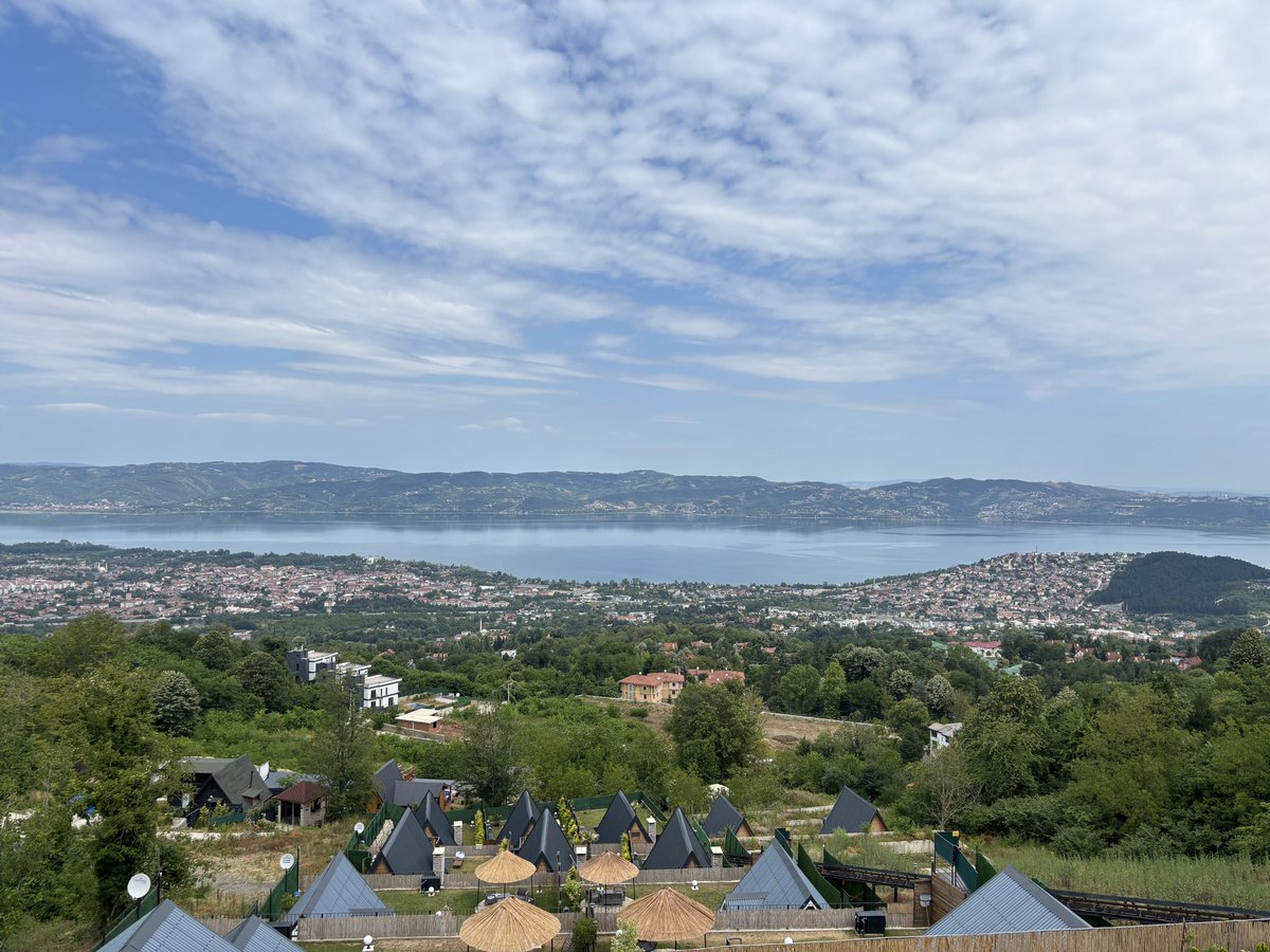 Lokasyon bedenim ve zihnim için aynı yerde değil .