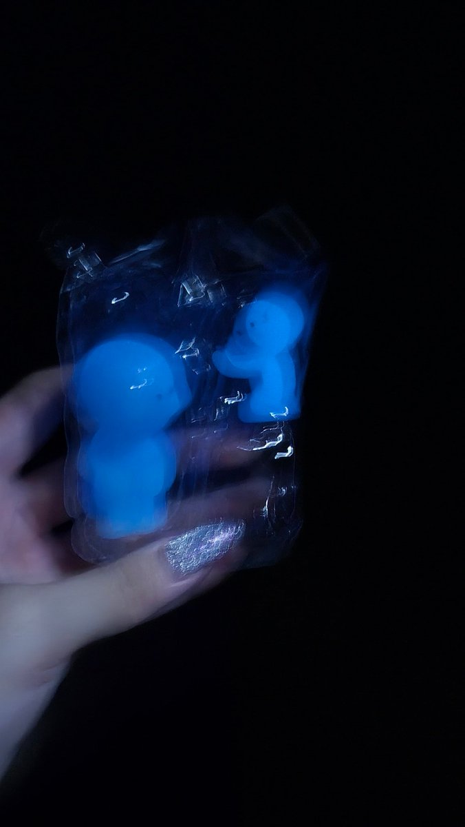 wysteryne's tweet image. wkwkwk berusaha foto smiskinya pas gelap tapi mobilnya keburu jalan