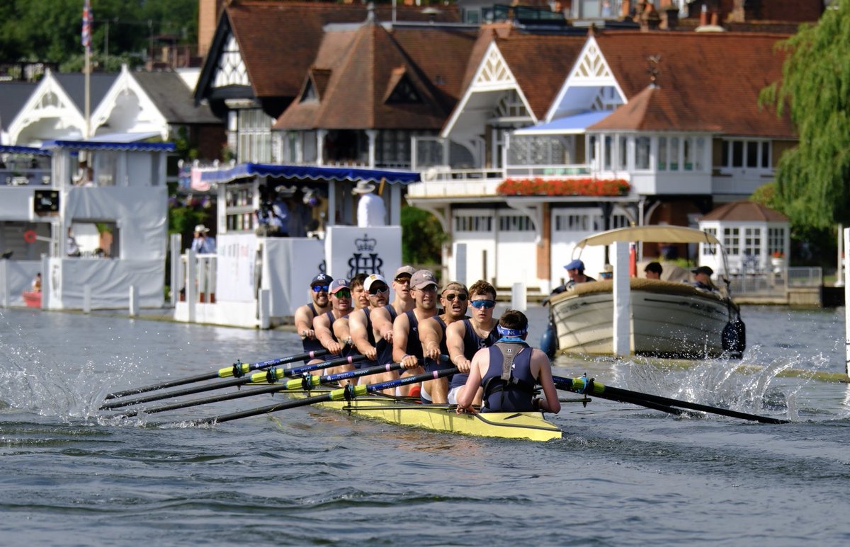 Sabrina Club Rowing (@sabrinarowing) on Twitter photo What a great way to start the regatta! Congratulations to the Sabrina crew that won the first race of the day against Barbarians RC 🇦🇺 in The Thames Challenge Cup <a href="/HenleyRegatta/">Henley Royal Regatta</a>
youtu.be/3Ubill3Yilo?fe… What a great way to start the regatta! Congratulations to the Sabrina crew that won the first race of the day against Barbarians RC 🇦🇺 in The Thames Challenge Cup <a href="/HenleyRegatta/">Henley Royal Regatta</a>
youtu.be/3Ubill3Yilo?fe…