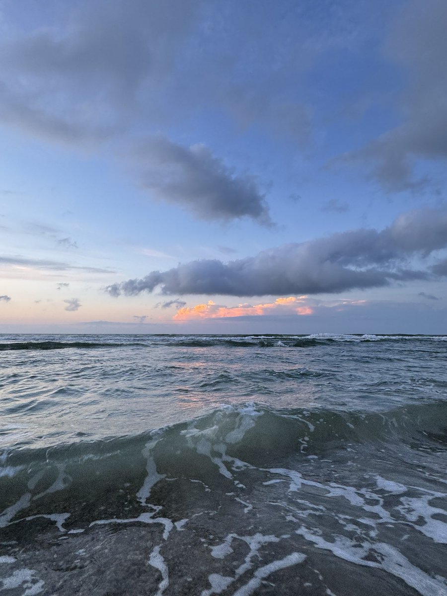 RoamingNC's tweet image. our beautiful world