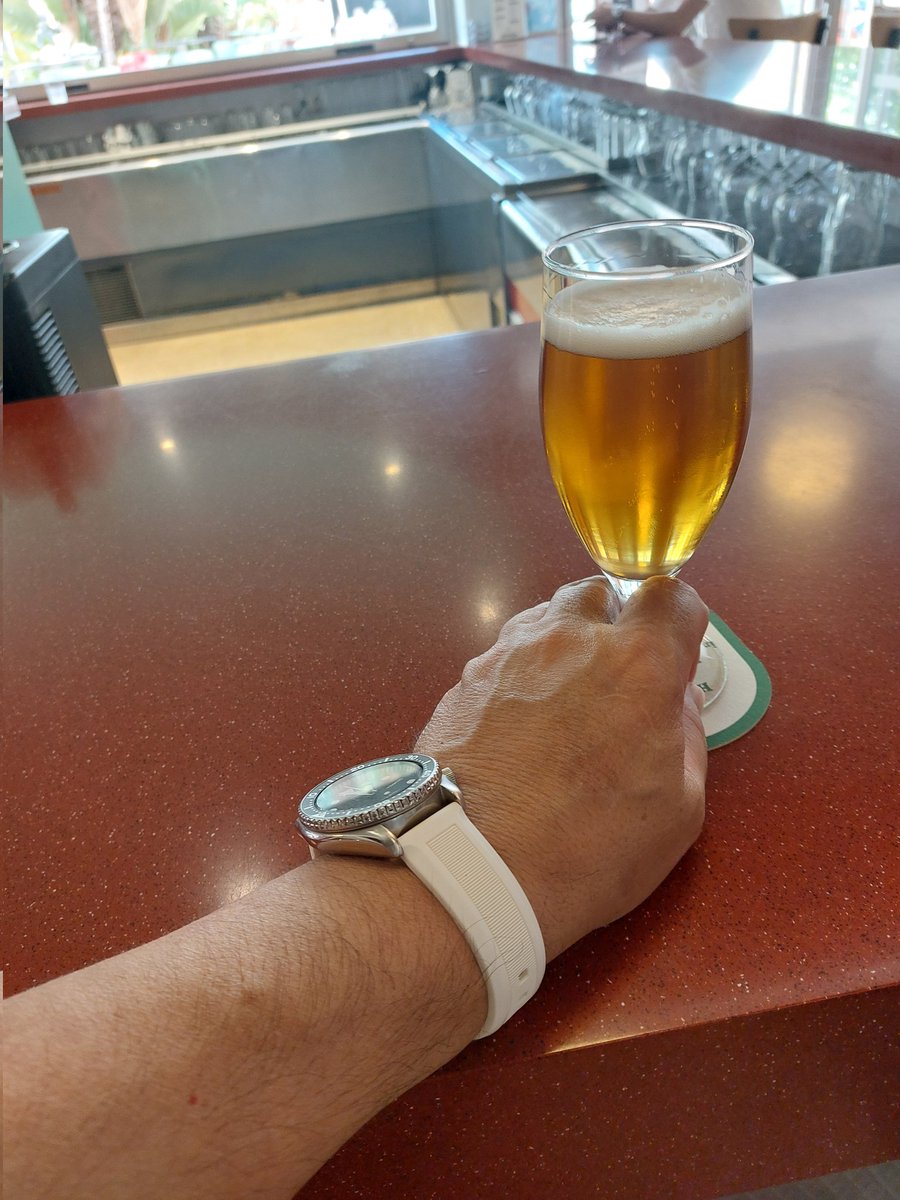 ¡¡Maldito calor!! ¿pero qué es lo que quieres de mí? ¿quieres que me tome una birra? ¿dos? ¡¡Esta bien, tú ganas!!
