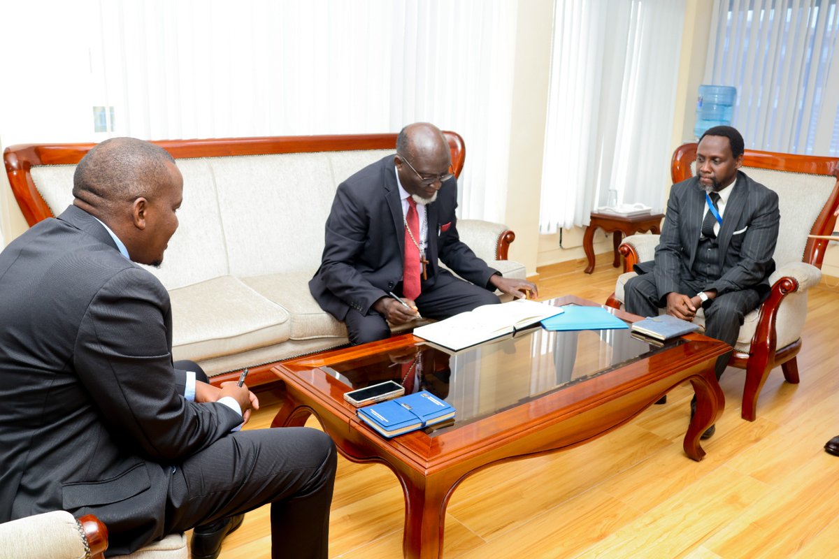 EphantusKim's tweet image. It was a great pleasure hosting Bishop Titus Masika of the Christian Impact Mission (CIM) for a meaningful engagement on advancing the Bottom-Up Economic Transformation Agenda (BETA). Bishop Masika is a visionary leader and pioneer of household water pans—a model that has…