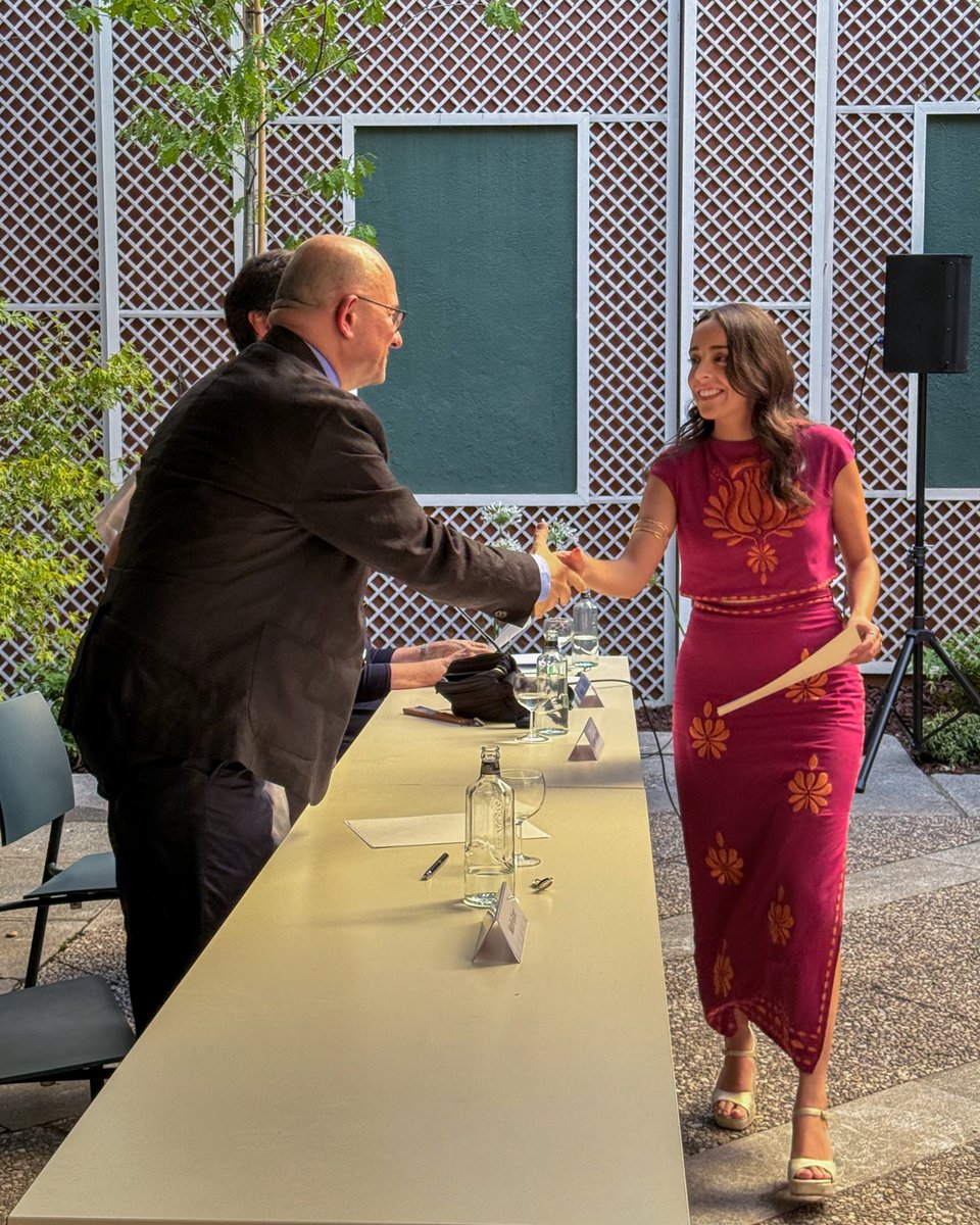 CEMFInews's tweet image. Graduation of the students of the 2025 class of the Master in Economics and Finance
