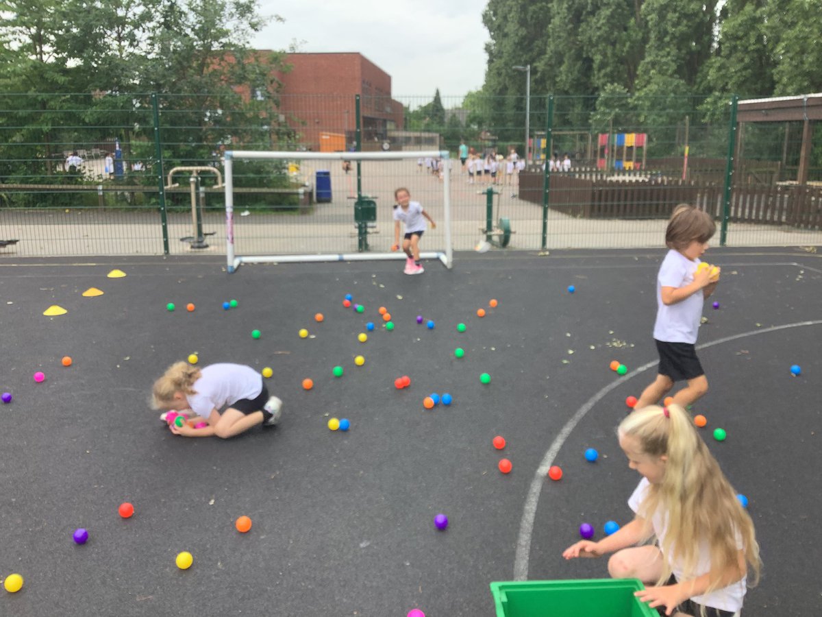 Year 1 St John’s tweet media